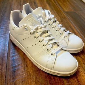 White Adidas Stan smiths